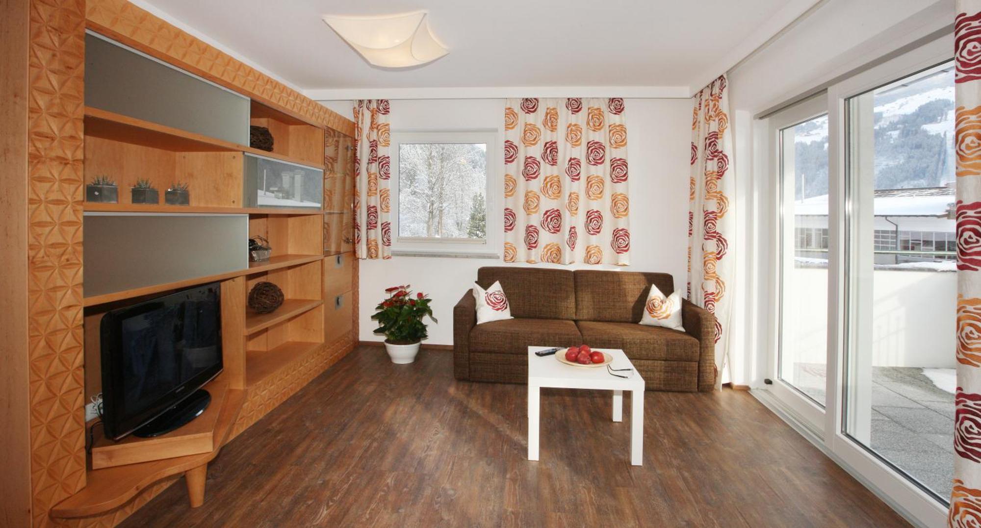 Appartements Alpenkristall ツェル・アム・ツィラー エクステリア 写真
