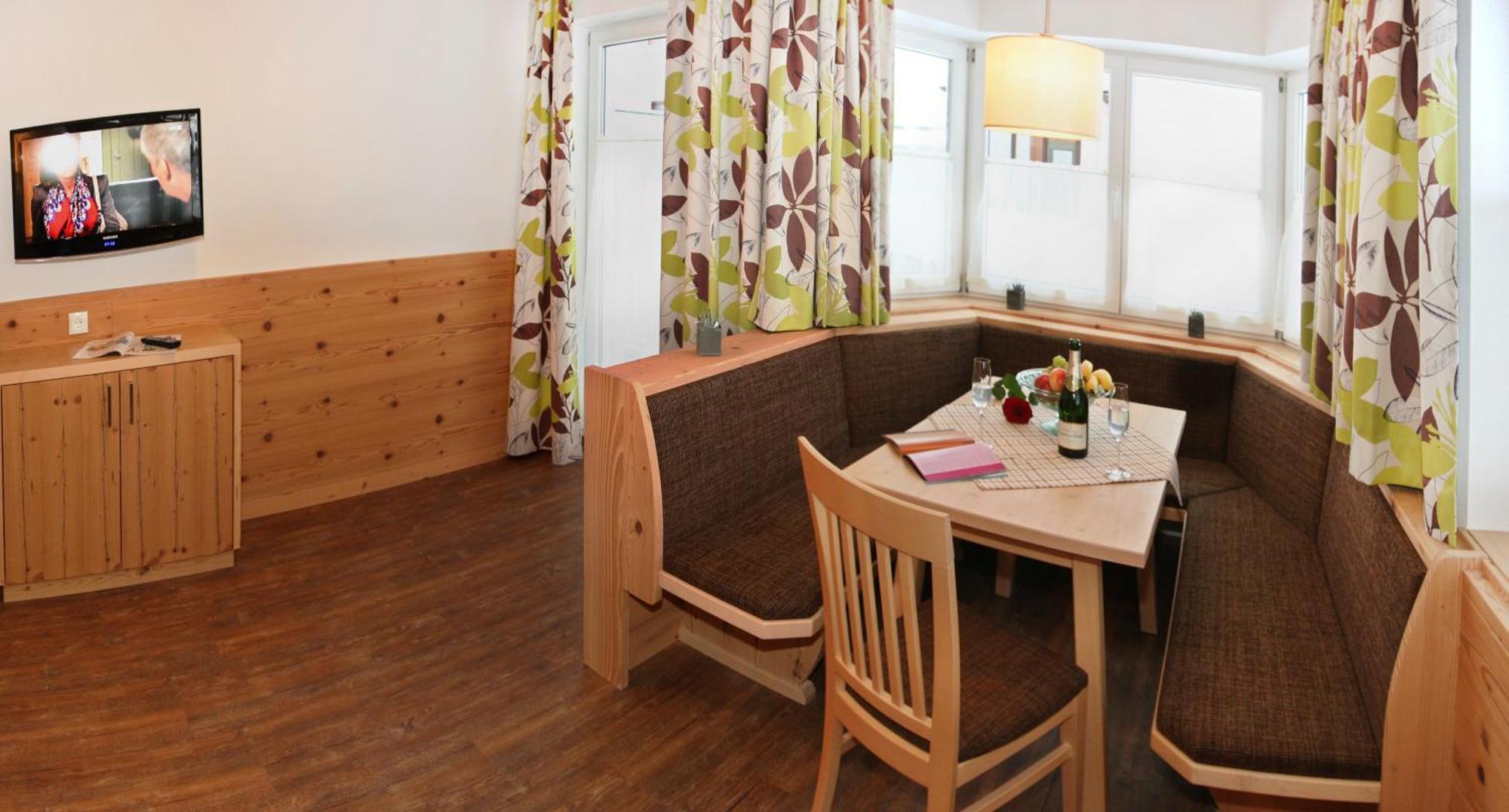 Appartements Alpenkristall ツェル・アム・ツィラー エクステリア 写真