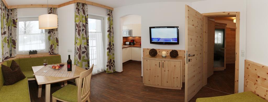 Appartements Alpenkristall ツェル・アム・ツィラー エクステリア 写真