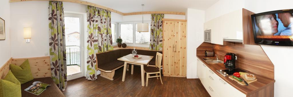 Appartements Alpenkristall ツェル・アム・ツィラー エクステリア 写真