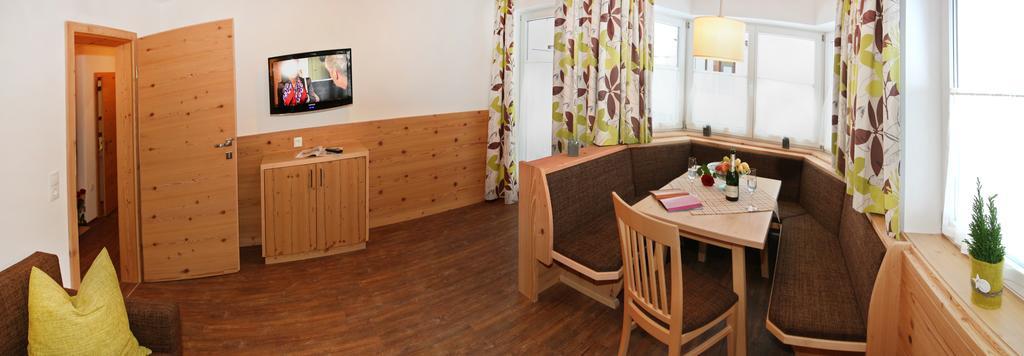 Appartements Alpenkristall ツェル・アム・ツィラー エクステリア 写真