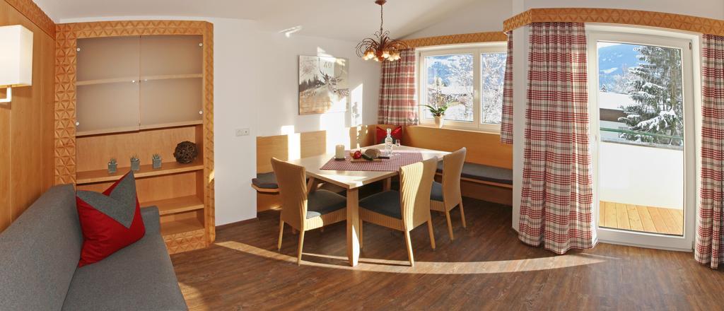 Appartements Alpenkristall ツェル・アム・ツィラー エクステリア 写真