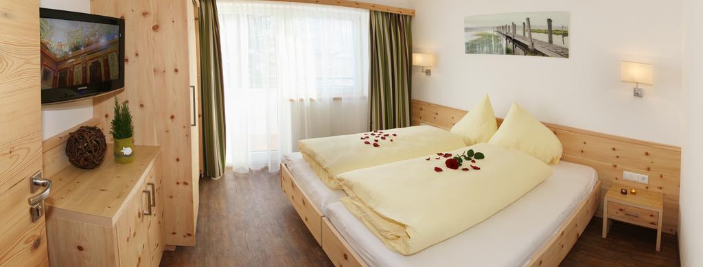 Appartements Alpenkristall ツェル・アム・ツィラー エクステリア 写真